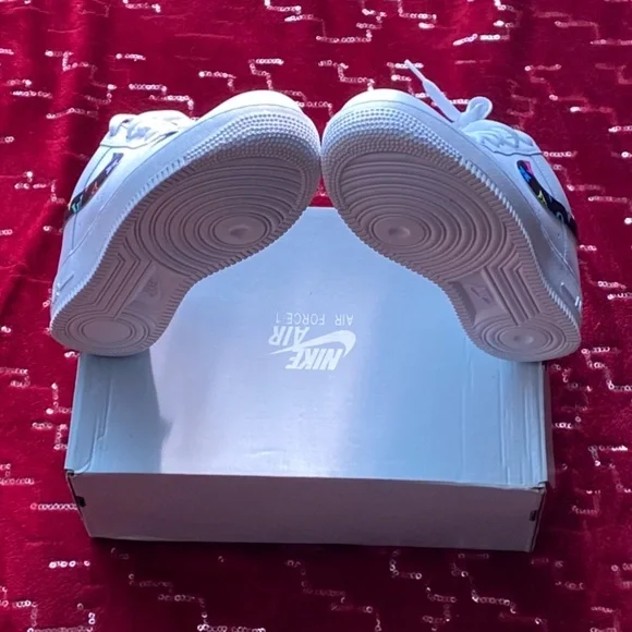 Custom Nike Air Force 1 - Picture 2 of 7